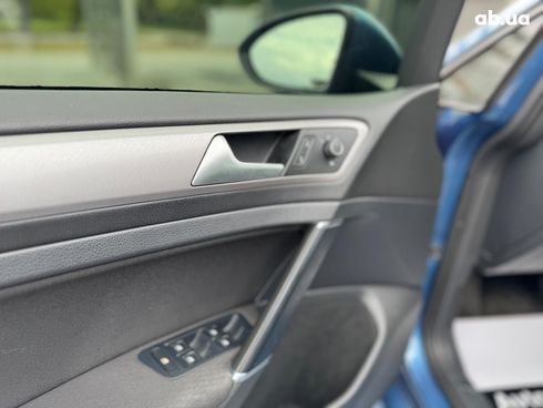 Volkswagen e-Golf 2016 синий - фото 18