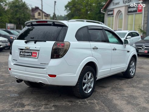 Chevrolet Captiva 2013 белый - фото 13