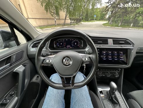 Volkswagen Tiguan 2019 черный - фото 19