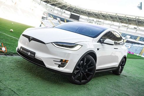 Tesla Model X 2017 - фото 3