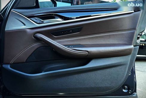 BMW 5 серия 2016 - фото 25