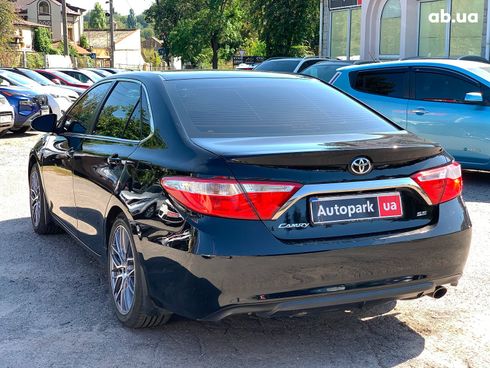 Toyota Camry 2017 черный - фото 7