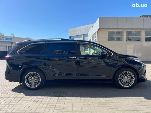 Toyota Sienna 2021 черный - фото 9