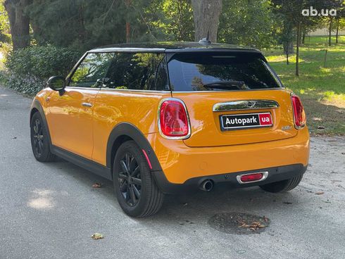 MINI Hatch 2014 оранжевый - фото 7