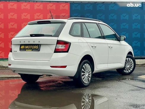 Skoda Fabia 2021 - фото 3