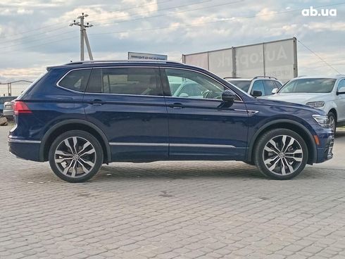 Volkswagen Tiguan 2021 синий - фото 7