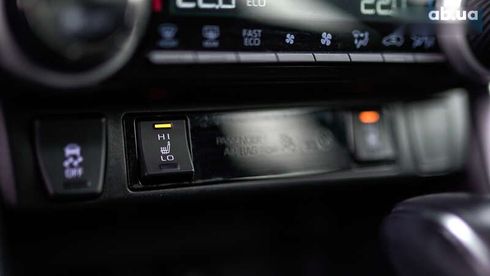Toyota RAV4 2021 - фото 29