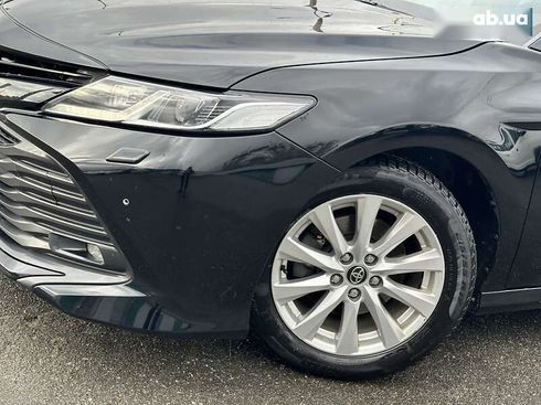 Toyota Camry 2019 - фото 9