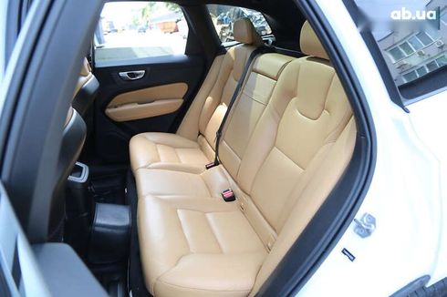 Volvo XC60 2020 - фото 10