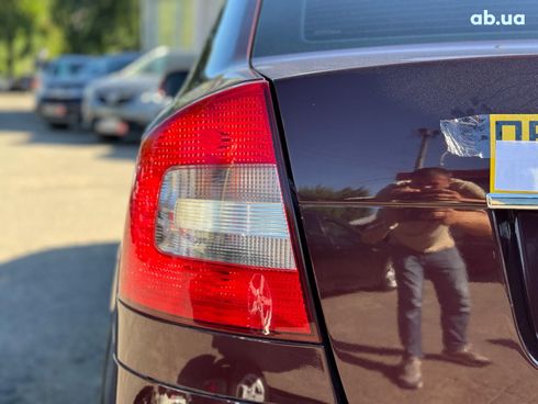 Skoda Octavia 2011 красный - фото 15