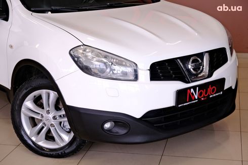 Nissan Qashqai 2012 белый - фото 3