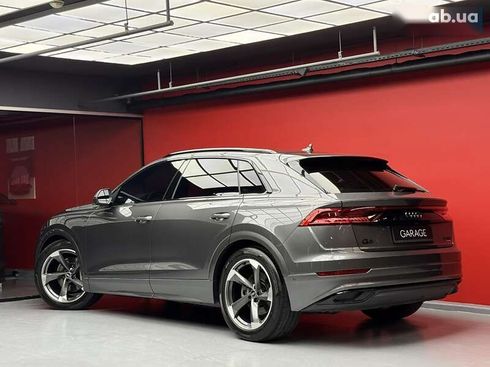 Audi Q8 2021 - фото 30