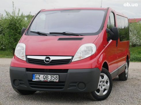 Opel Vivaro 2013 красный - фото 4