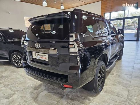 Toyota Land Cruiser Prado 2021 - фото 16