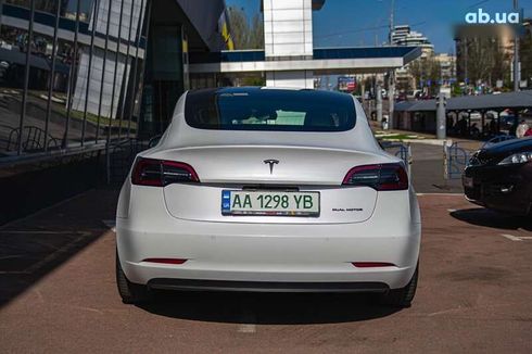Tesla Model 3 2019 - фото 9