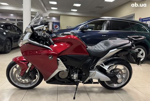 Honda VFR 2011 красный - фото 6
