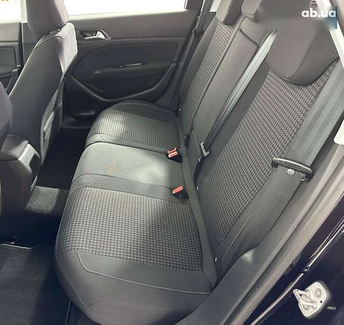 Peugeot 308 2018 - фото 11