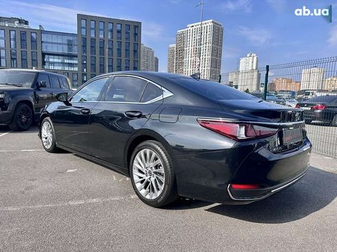 Lexus ES 2022 - фото 8