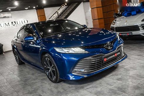 Toyota Camry 2019 - фото 6