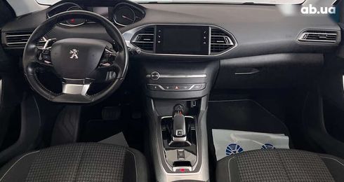 Peugeot 308 2018 - фото 12