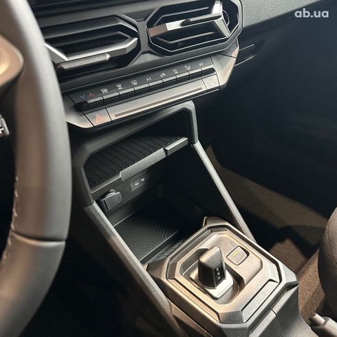 Renault Duster 2025 коричневый - фото 6