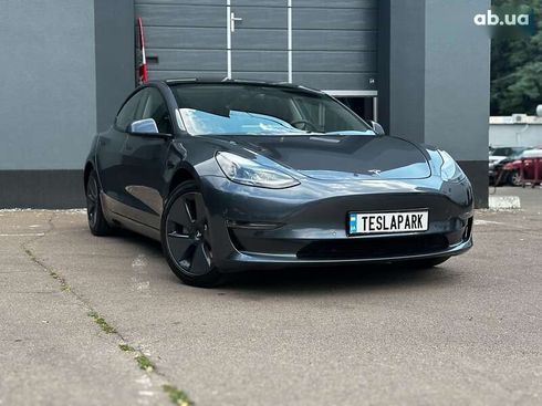 Tesla Model 3 2021 - фото 2