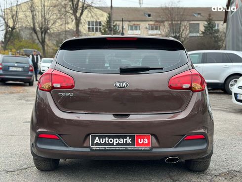 Kia Cee'd 2012 коричневый - фото 4