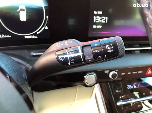 Kia Carnival 2021 - фото 28