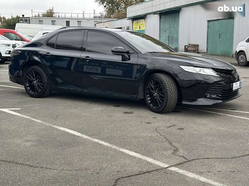 Toyota Camry 2019 - фото 7