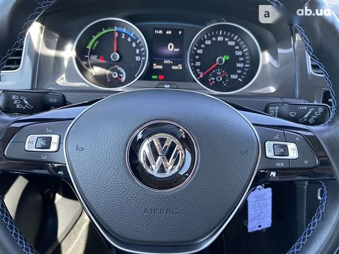 Volkswagen e-Golf 2020 - фото 24