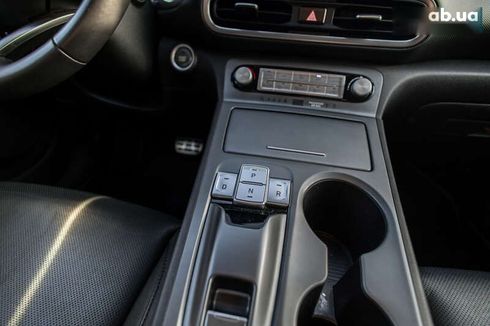 Hyundai Kona 2021 - фото 20