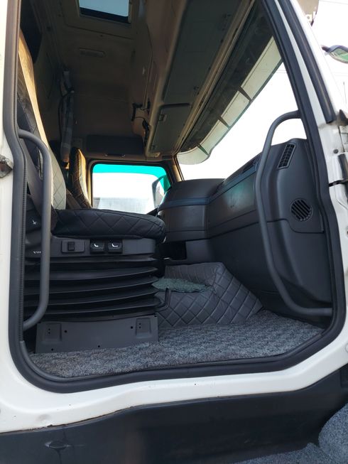 Volvo FH 13 2007 белый - фото 13