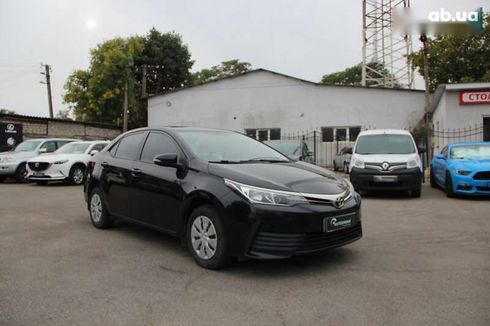 Toyota Corolla 2017 - фото 2