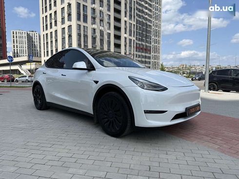 Tesla Model Y 2023 - фото 3