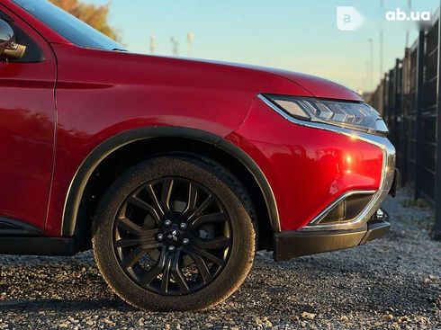 Mitsubishi Outlander 2018 - фото 8