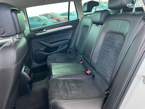 Volkswagen Passat 2016 белый - фото 36