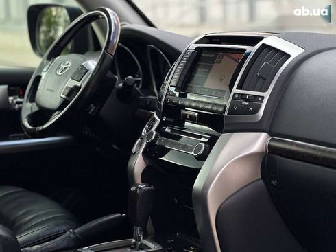Toyota Land Cruiser 2014 - фото 16