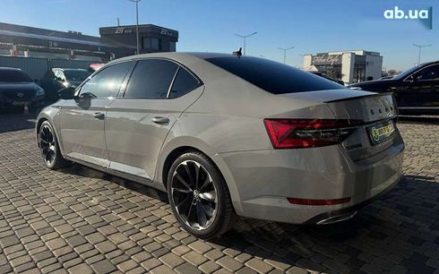 Skoda Superb 2020 - фото 5