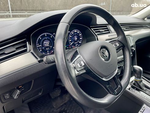Volkswagen Passat 2016 черный - фото 18