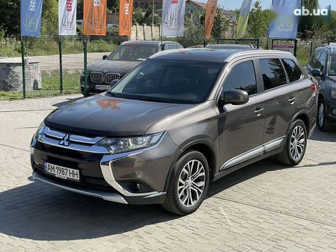 Mitsubishi Outlander 2016 - фото 2