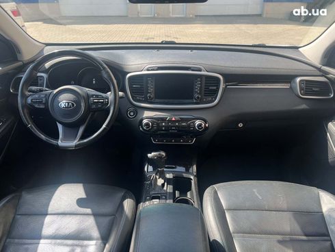 Kia Sorento 2015 серый - фото 26