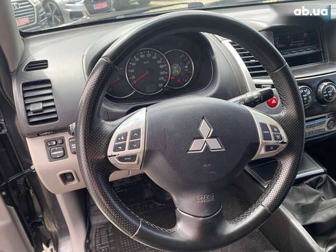 Mitsubishi Pajero 2011 - фото 13