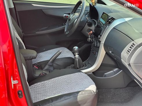 Toyota Corolla 2009 красный - фото 42
