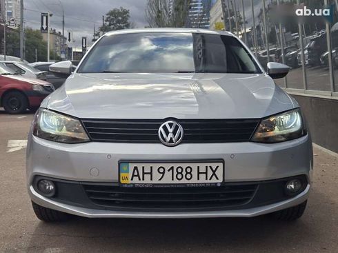 Volkswagen Jetta 2012 - фото 2