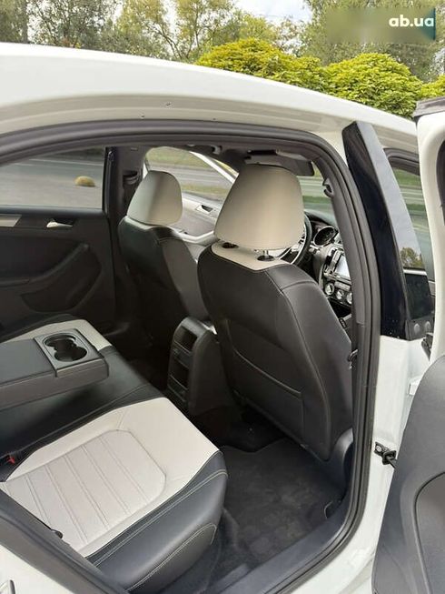 Volkswagen Jetta 2016 - фото 18
