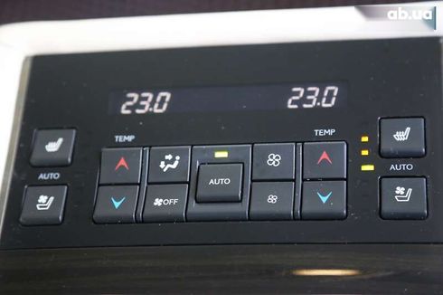 Lexus LX 2016 - фото 26