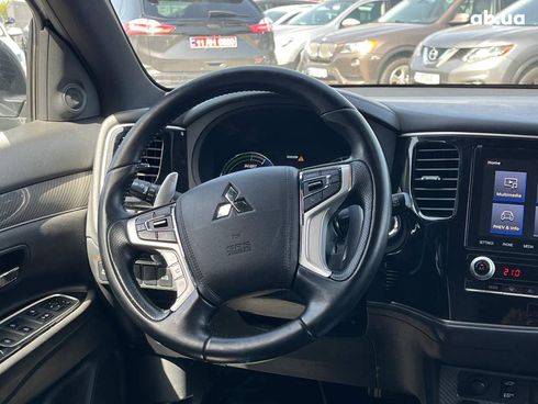 Mitsubishi Outlander 2021 серый - фото 33
