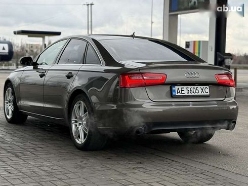 Audi A6 2011 - фото 11