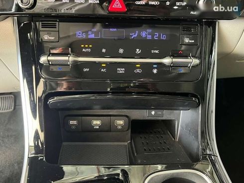 Kia Carnival 2023 - фото 18