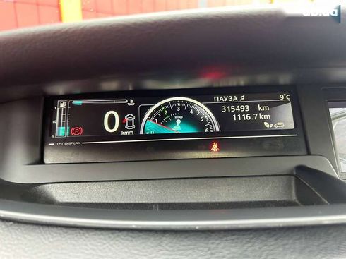 Renault Scenic 2012 - фото 23